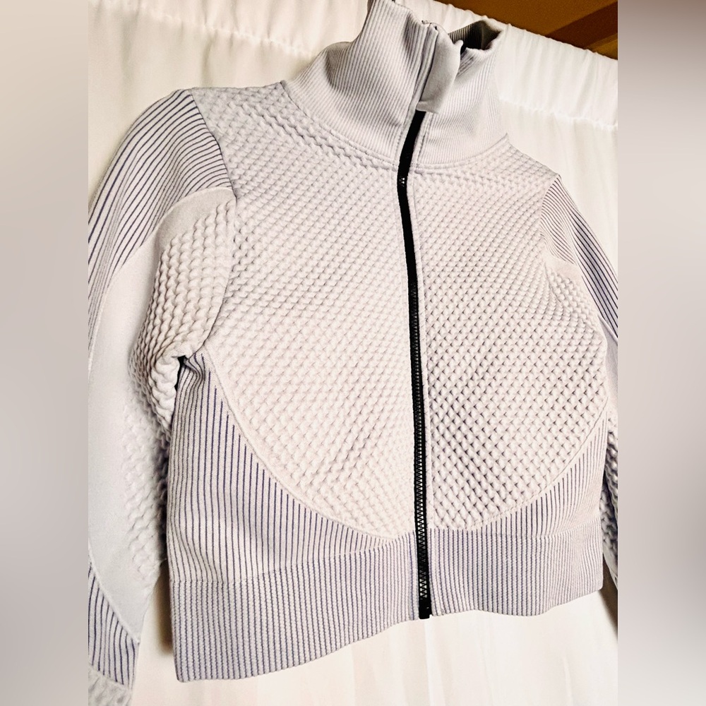 Bella Movement Womens Small Gray Workout Crop Top Long Sleeve Jacket Mock Neck - Picture 3 of 12